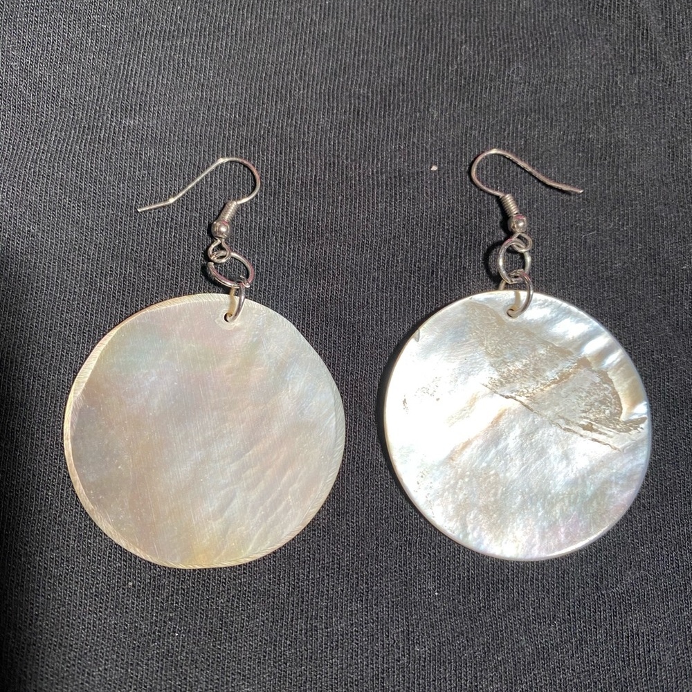 Earring - Picture 2 of 3